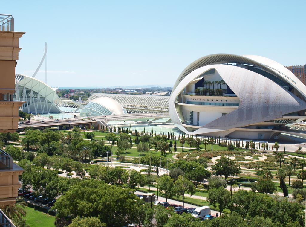 Apartup Yellow Opera View Lejlighed Valencia Eksteriør billede